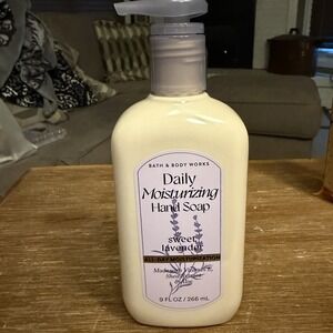 NEW! Bath & Body Works *SWEET LAVENDER* MOISTURIZING HAND SOAP (9 fl oz)